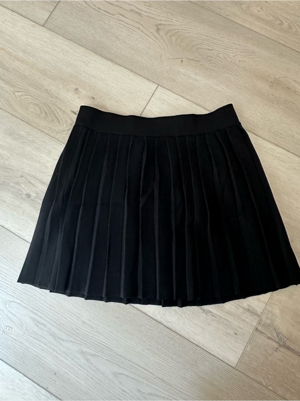Mango Black Pleated Knit Mini Skirt NWT Size M Flare Stretch Classic Chic